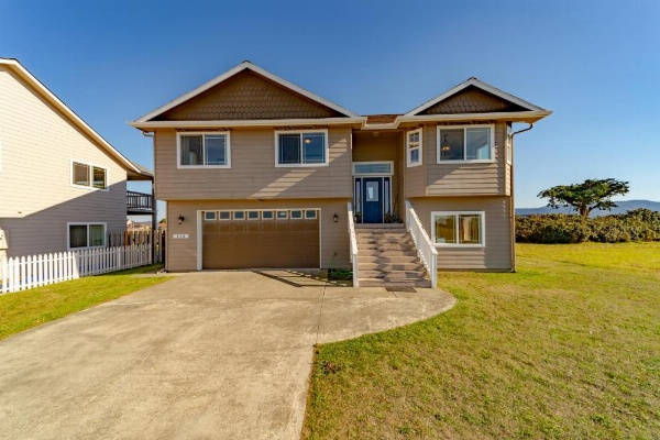 Crescent City Beach House image 8